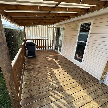 Mobil-homes Les Charmettes 4 Etoiles * Les Mathes