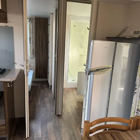 Mobil-homes Les Charmettes 4 Etoiles Kemping