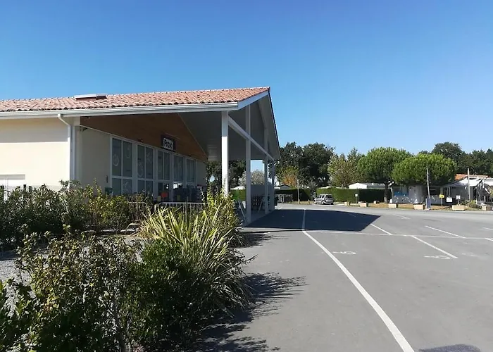 Mobil-homes Les Charmettes 4 Etoiles אתר קמפינג