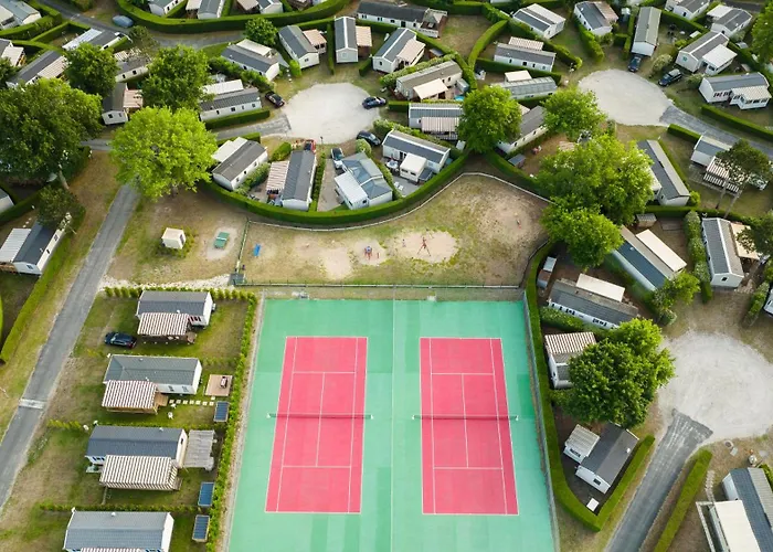 Mobil-homes Les Charmettes 4 Etoiles אתר קמפינג