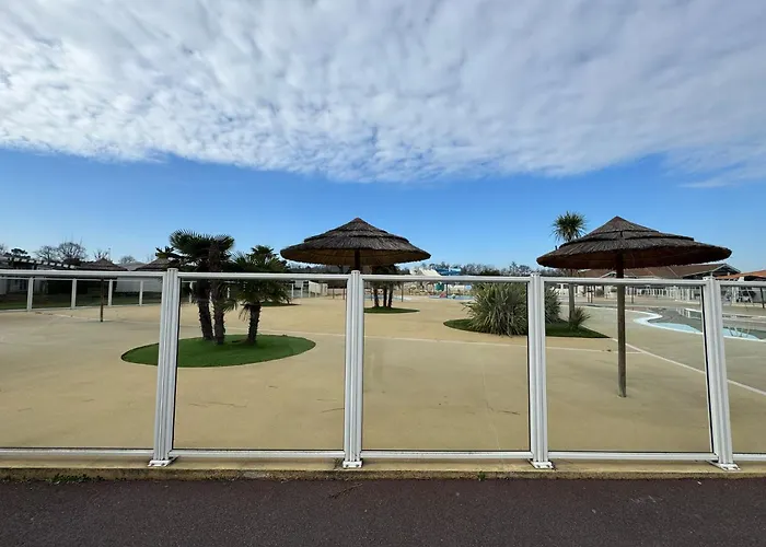 Mobil-homes Les Charmettes 4 Etoiles אתר קמפינג לס מתה