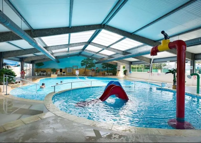 אתר קמפינג Mobil-homes Les Charmettes 4 Etoiles