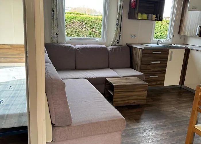 Mobil-homes Les Charmettes 4 Etoiles *