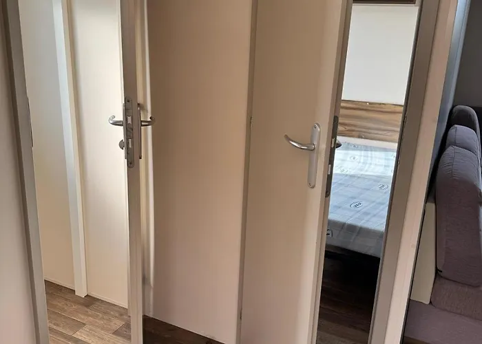 Mobil-homes Les Charmettes 4 Etoiles לס מתה