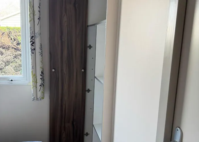 Mobil-homes Les Charmettes 4 Etoiles * לס מתה